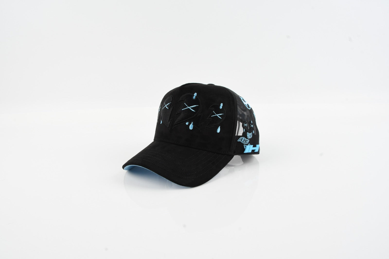 ICONIC HATS - HEARTFALL 2