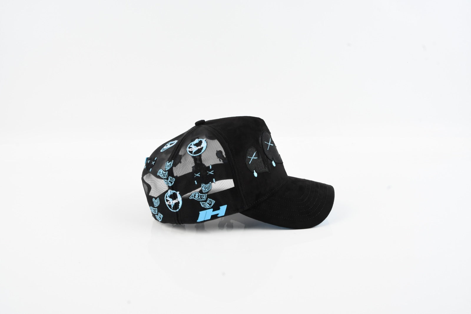 ICONIC HATS - HEARTFALL 2
