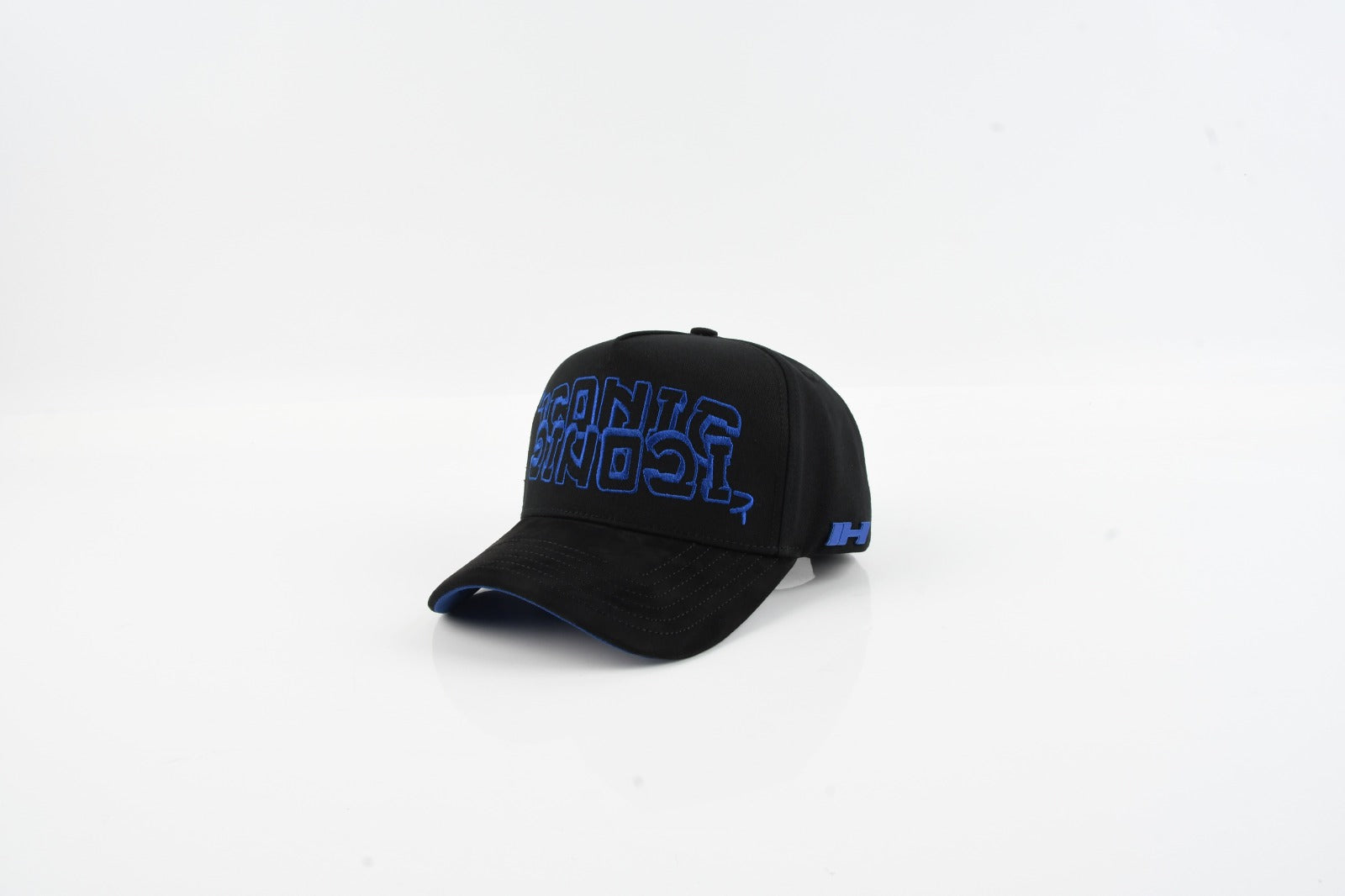 ICONIC HATS - KLOUDI